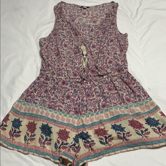 America Eagle boho pink and tan hues Romper - Picture 2 of 8